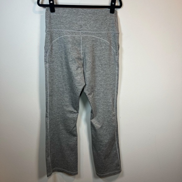 OFFLINE by Aerie Women's The Hugger Bootcut Hi-Rise Leggings Heather Gray Sz XL - Picture 4 of 10